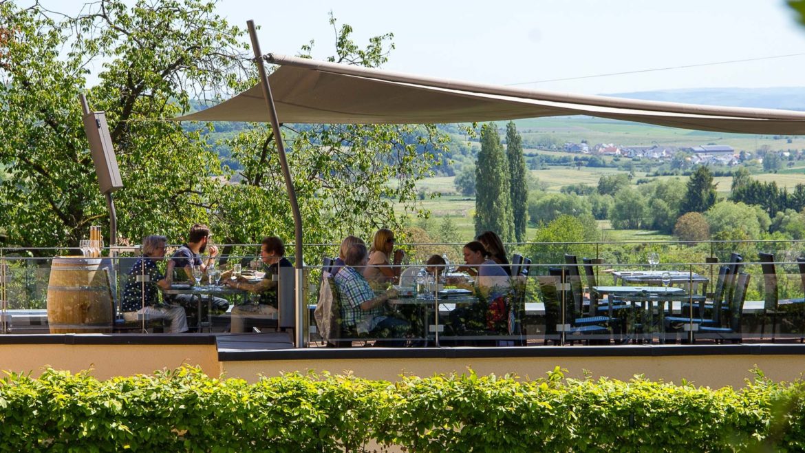 Becher-Gare-terrasse.jpg